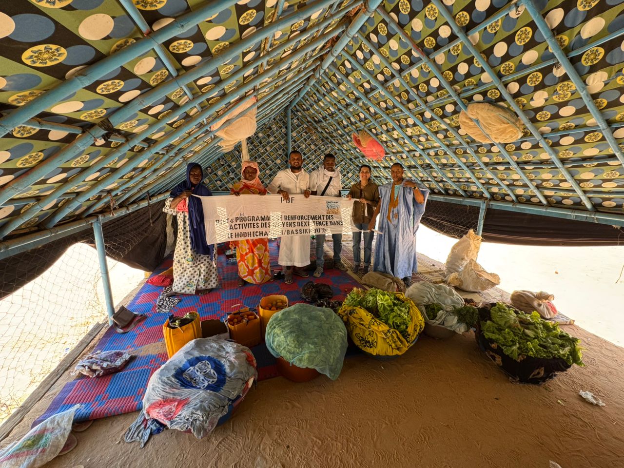 BASSIKOUNOU – DANS LE CADRE DE SES ACTIONS DE SOUTIEN AUX MOYENS DE SUBSISTANCE DES POPULATIONS REFUGIEES, L’ORGANISATION SOS DÉSERT A ACCOMPAGNE AUJOURD’HUI DES EXPLOITANTS AGRICOLES DANS LA VENTE DE LEURS RECOLTES AU MARCHE DE&nbsp;BASSIKOUNOU.